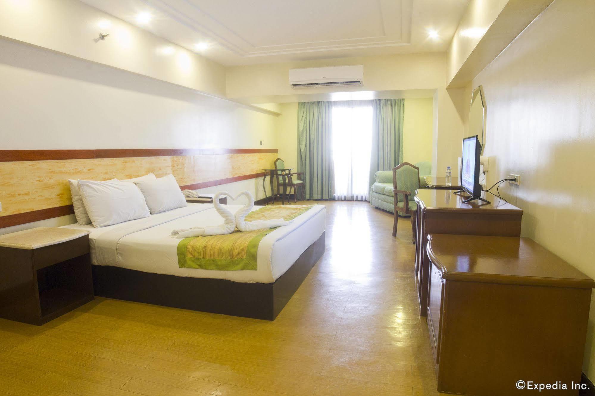 Atrium Hotel Pasay Dış mekan fotoğraf