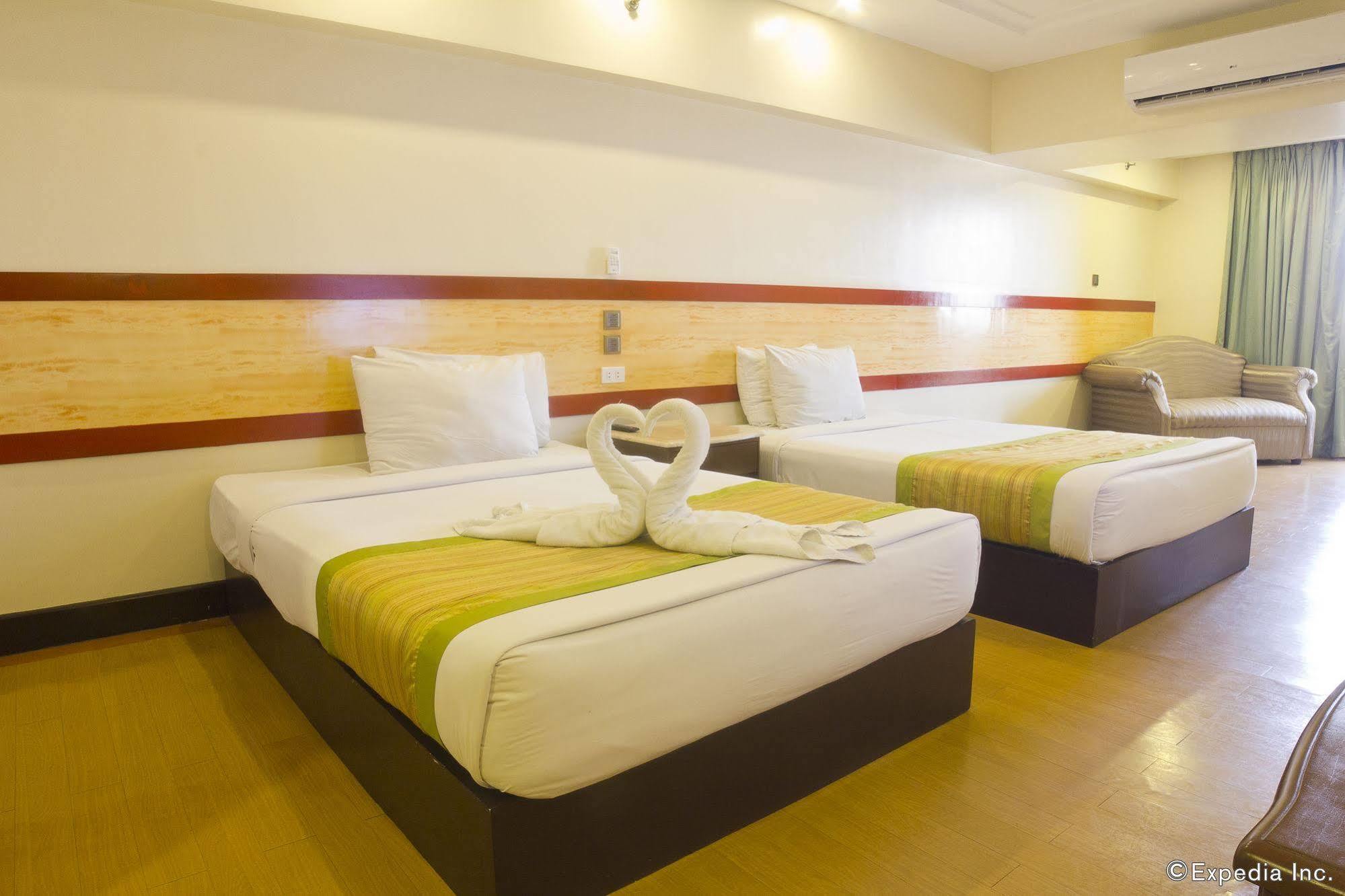 Atrium Hotel Pasay Dış mekan fotoğraf