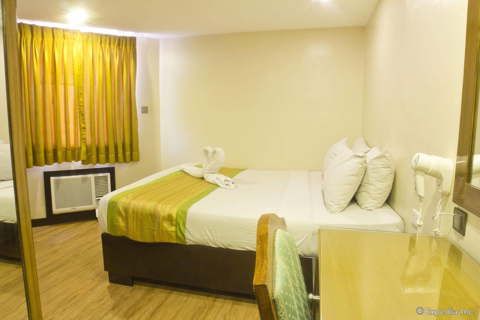 Atrium Hotel Pasay Dış mekan fotoğraf