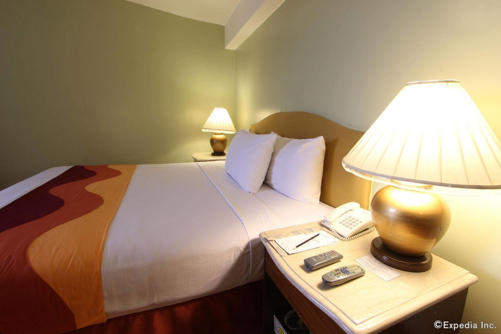Atrium Hotel Pasay Dış mekan fotoğraf