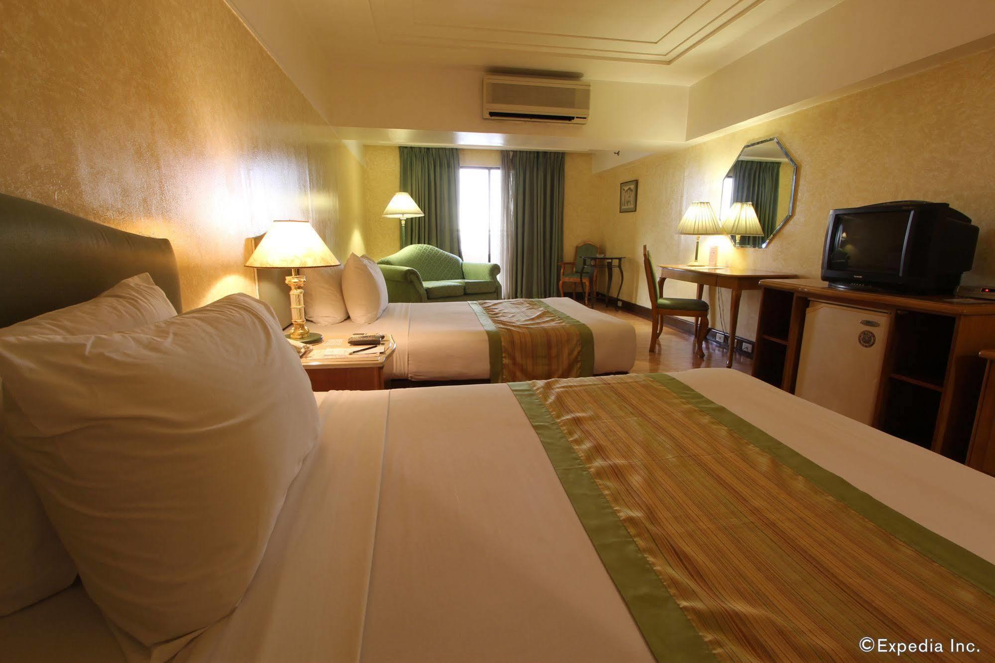 Atrium Hotel Pasay Dış mekan fotoğraf