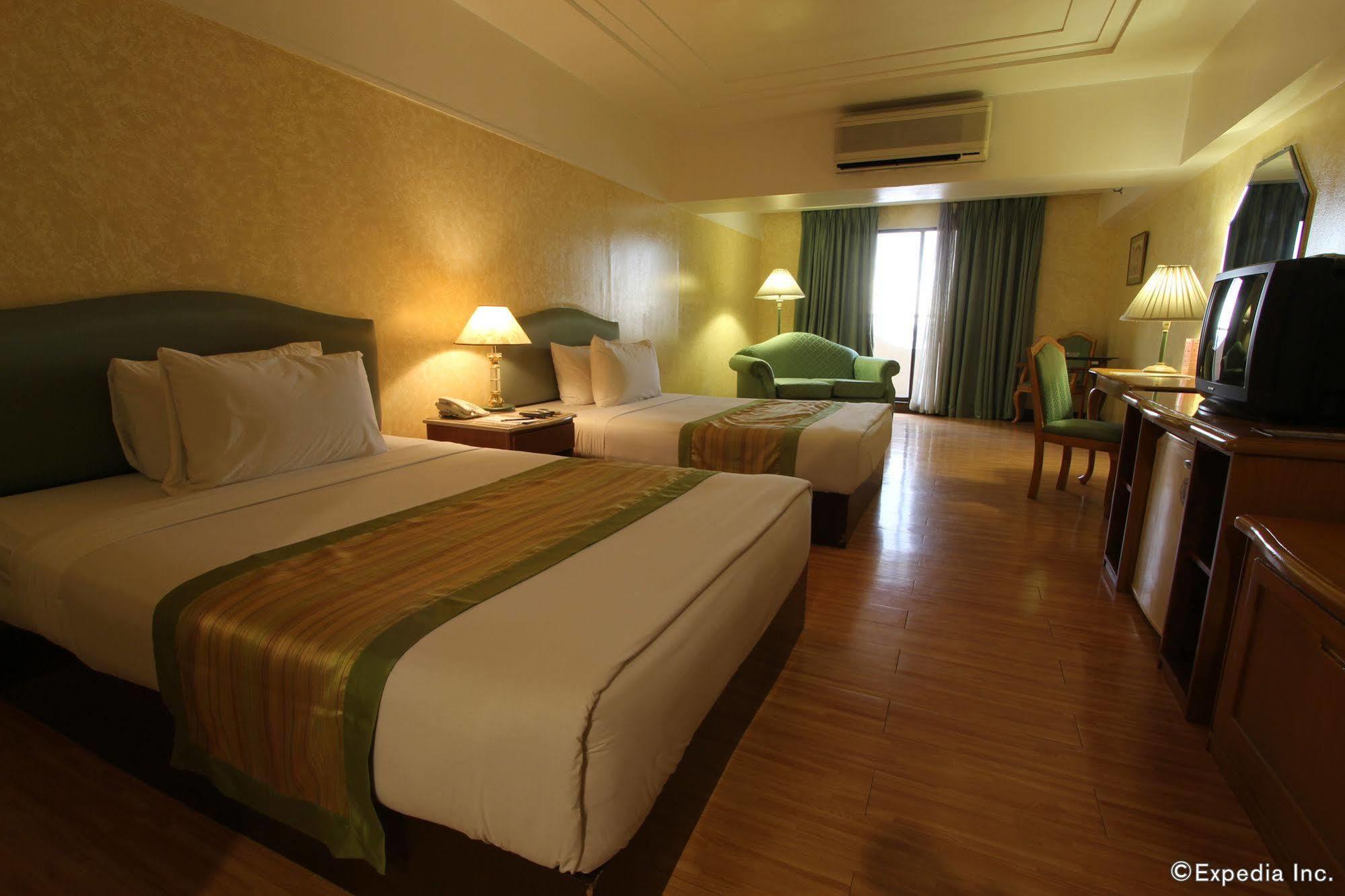 Atrium Hotel Pasay Dış mekan fotoğraf