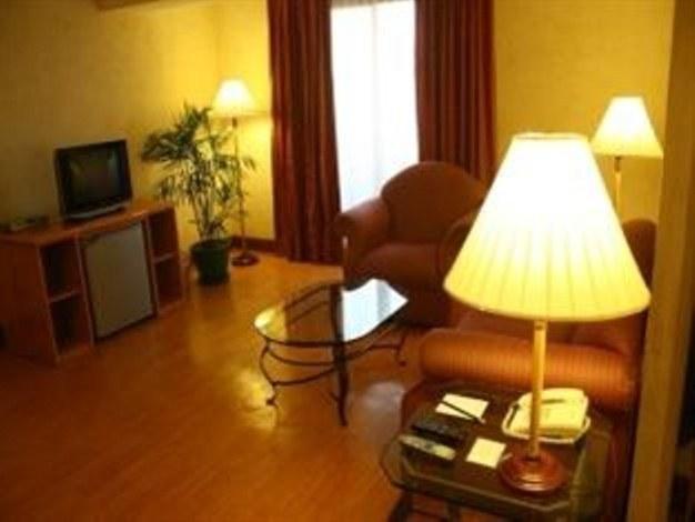 Atrium Hotel Pasay Dış mekan fotoğraf