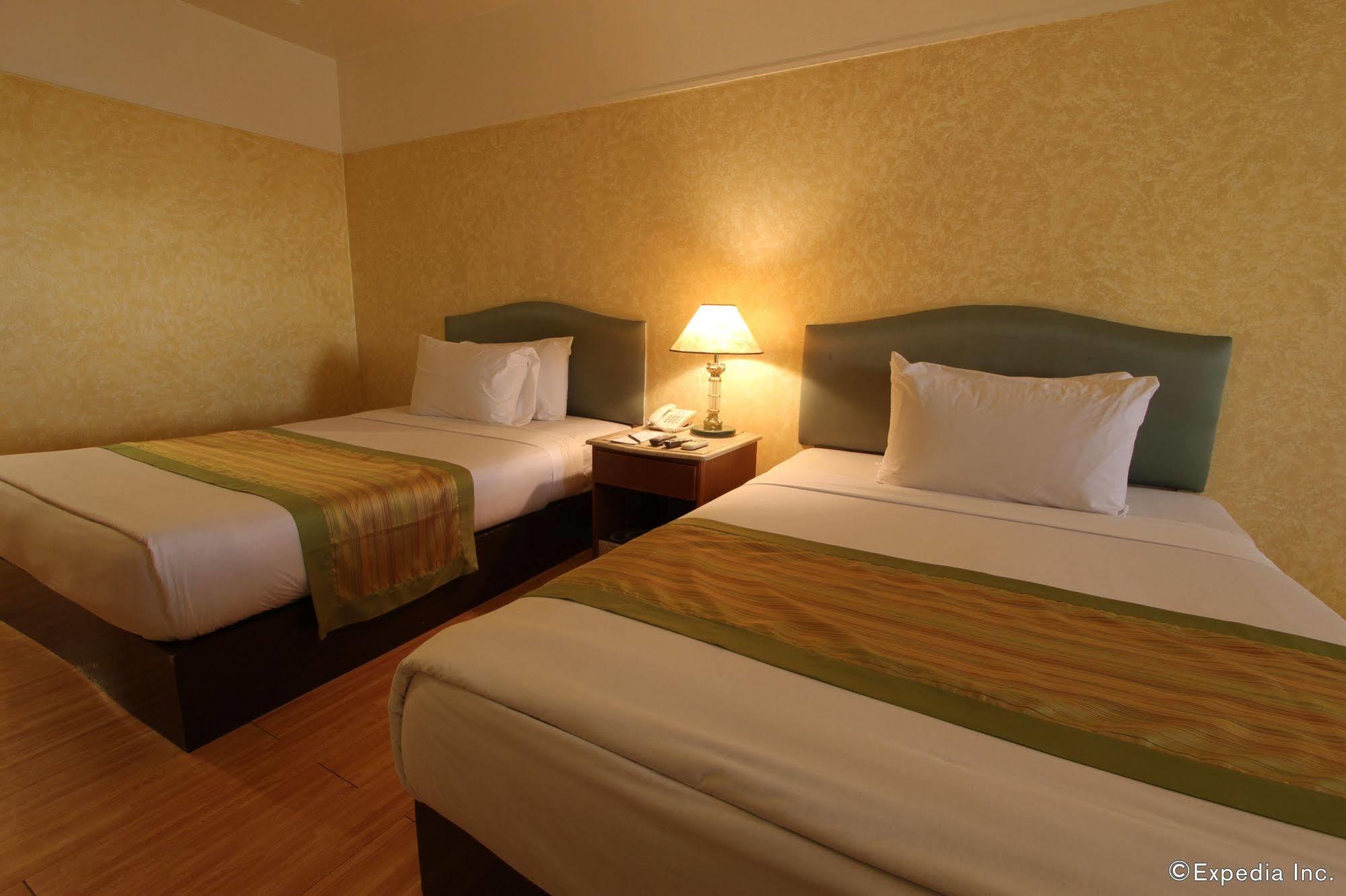 Atrium Hotel Pasay Dış mekan fotoğraf